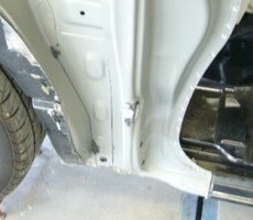 トヨタ・ハイエースの鈑金修理事例（４）のサムネイル